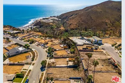 3735 Malibu Vista Dr, Malibu, CA 90265 - Photo 13