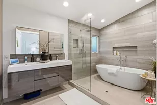 7546 Devista Dr, Los Angeles, CA 90046 - Photo 21