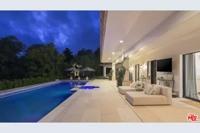 6110 Merritt Dr, Malibu, CA 90265 - Photo 59