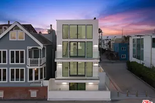 2419 Ocean Front Walk, Venice, CA 90291 - Photo 3