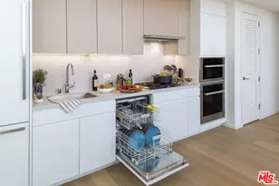 877 Francisco St, Los Angeles, CA 90017 - Photo 3