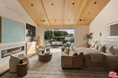 10386 Strathmore Dr, Los Angeles, CA 90024 - Photo 17