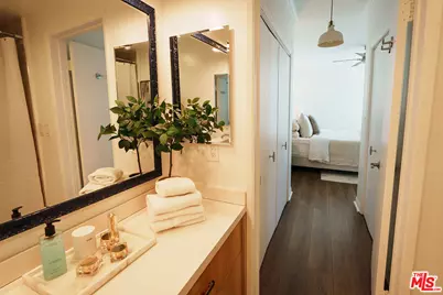 1110 Hacienda Pl #207, West Hollywood, CA 90069 - Photo 15