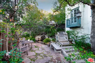 8066 Woodland Ln, Los Angeles, CA 90046 - Photo 5