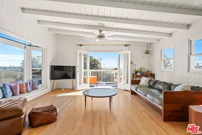 7421 Earldom Ave, Playa del Rey, CA 90293 - Photo 17