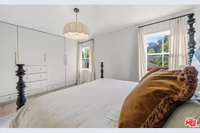 859 Cresthaven Dr, Los Angeles, CA 90042 - Photo 17