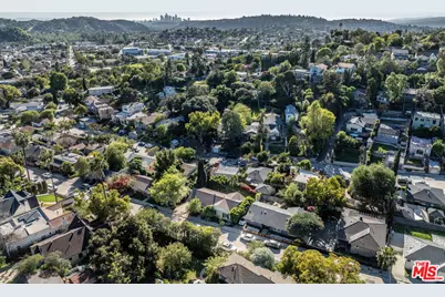859 Cresthaven Dr, Los Angeles, CA 90042 - Photo 49