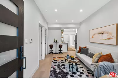 2931 S Bronson Ave, Los Angeles, CA 90018 - Photo 39