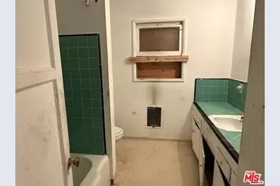 3520 Carmona Ave, Los Angeles, CA 90016 - Photo 5