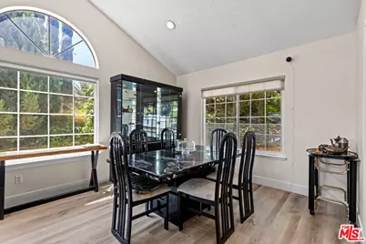 13011 Meadowlark Ave, Granada Hills, CA 91344 - Photo 7