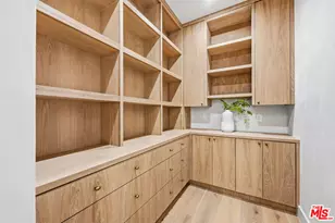16643 Addison St, Encino, CA 91436 - Photo 9