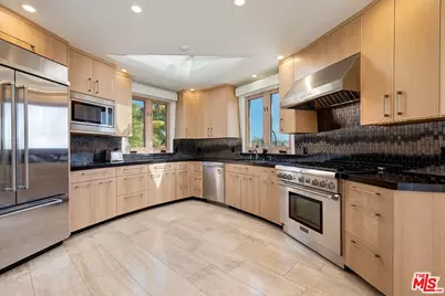 6331 Busch Dr, Malibu, CA 90265 - Photo 11