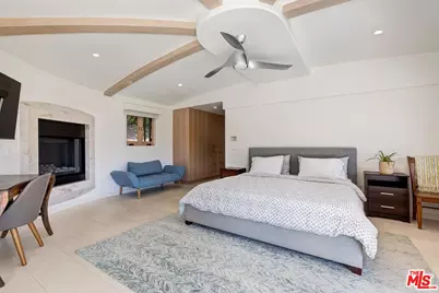 6331 Busch Dr, Malibu, CA 90265 - Photo 17