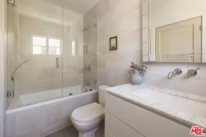 4426 Cromwell Ave, Los Angeles, CA 90027 - Photo 33