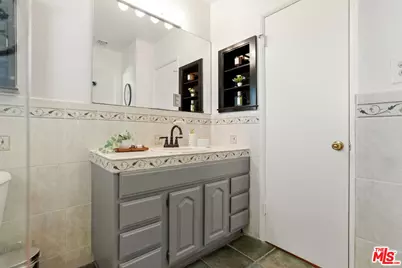 6818 Varna Ave, Van Nuys, CA 91405 - Photo 23