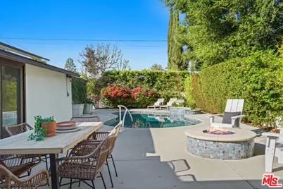 11593 Kling St, Valley Village, CA 91602 - Photo 41