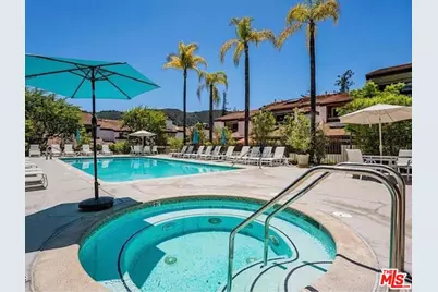 17213 Palisades Cir, Pacific Palisades, CA 90272 - Photo 25