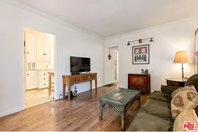 8535 Walnut Dr, Los Angeles, CA 90046 - Photo 7