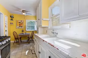 8535 Walnut Dr, Los Angeles, CA 90046 - Photo 9