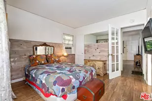 8535 Walnut Dr, Los Angeles, CA 90046 - Photo 15