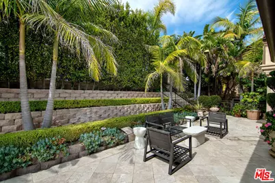 2480 Briarcrest Rd, Beverly Hills, CA 90210 - Photo 49