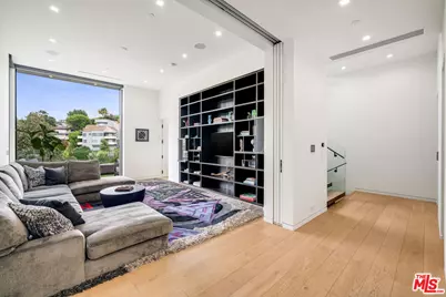 2419 El Contento Dr, Los Angeles, CA 90068 - Photo 11