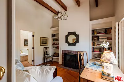 419 Hillside Ln, Santa Monica, CA 90402 - Photo 17