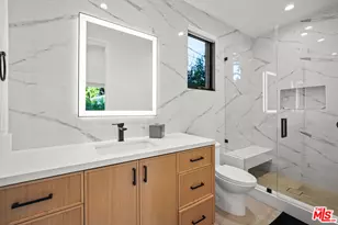 971 S Bundy Dr, Los Angeles, CA 90049 - Photo 23