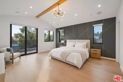 971 S Bundy Dr, Los Angeles, CA 90049 - Photo 7