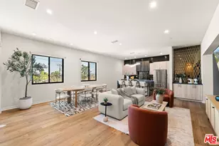 752 W 19th St, Costa Mesa, CA 92627 - Photo 1