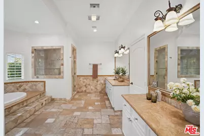 13164 Magnolia Blvd, Sherman Oaks, CA 91423 - Photo 41