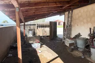 1129 Greenwood Dr, Bakersfield, CA 93306 - Photo 19