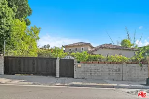 1538 N Crescent Heights Blvd, West Hollywood, CA 90046 - Photo 1