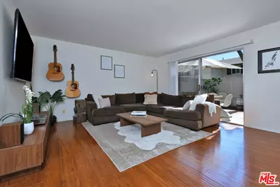 10341 Canoga Ave #3, Chatsworth, CA 91311 - Photo 9