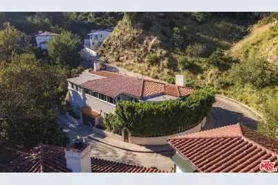 6970 La Presa Dr, Los Angeles, CA 90068 - Photo 1