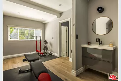 6970 La Presa Dr, Los Angeles, CA 90068 - Photo 27