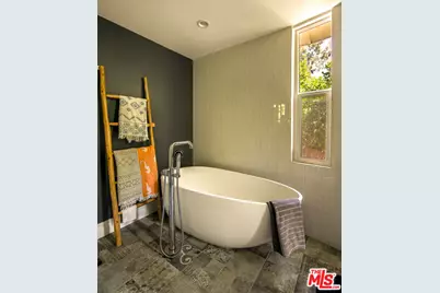 6970 La Presa Dr, Los Angeles, CA 90068 - Photo 19