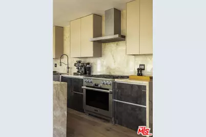 6970 La Presa Dr, Los Angeles, CA 90068 - Photo 7