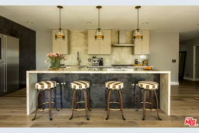 6970 La Presa Dr, Los Angeles, CA 90068 - Photo 5