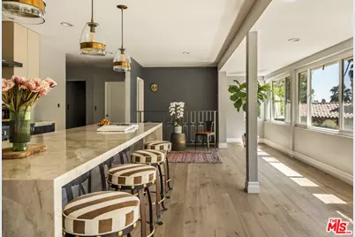 6970 La Presa Dr, Los Angeles, CA 90068 - Photo 9