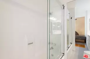 1131 Alta Loma Rd, West Hollywood, CA 90069 - Photo 19