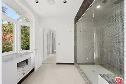 10216 Cielo Dr, Beverly Hills, CA 90210 - Photo 19