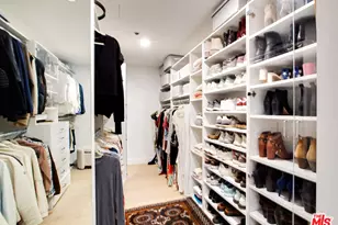 10520 Wilshire Blvd, Los Angeles, CA 90024 - Photo 15