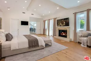 345 S Saltair Ave, Los Angeles, CA 90049 - Photo 47