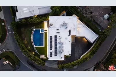 1401 Londonderry Pl, Los Angeles, CA 90069 - Photo 19