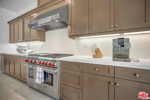 11865 Red Hawk Ln, Porter Ranch, CA 91326 - Photo 19