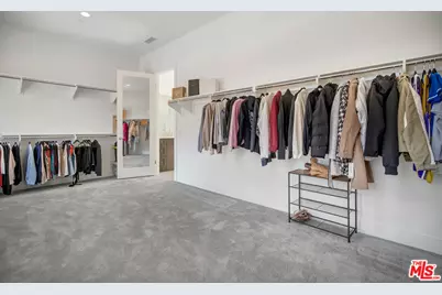 11865 Red Hawk Ln, Porter Ranch, CA 91326 - Photo 55