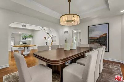 3225 Iredell Ln, Studio City, CA 91604 - Photo 15