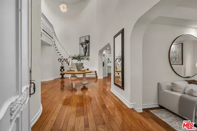 3225 Iredell Ln, Studio City, CA 91604 - Photo 3