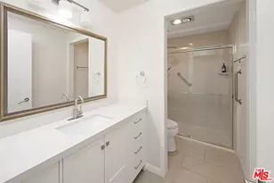 200 N Swall Dr, Beverly Hills, CA 90211 - Photo 11